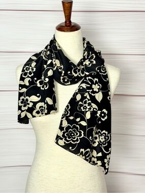 Casca Silk Rectangle Scarf Black White Floral Print Korea 57x13,5"